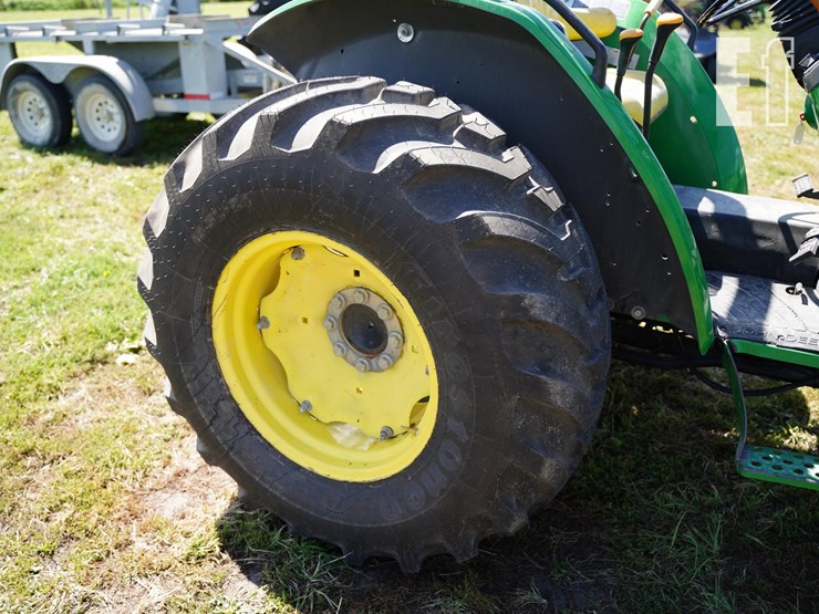 2004-john-deere-5220-image-18