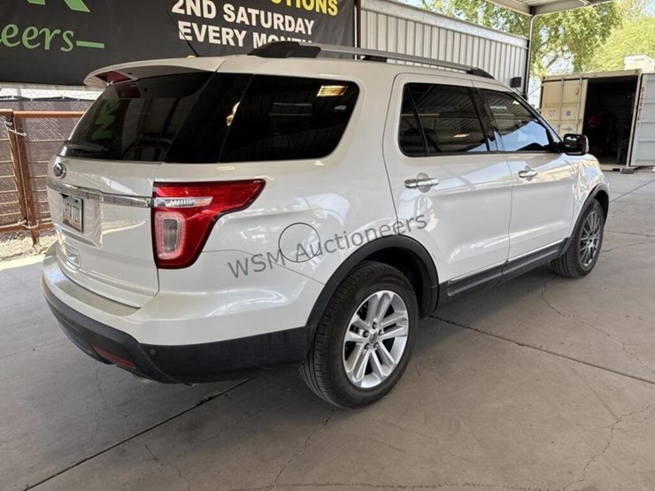 2011-ford-explorer-xlt-image-7
