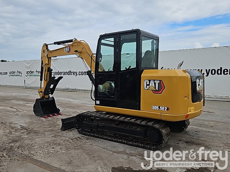 2022-caterpillar-305.5-image-3