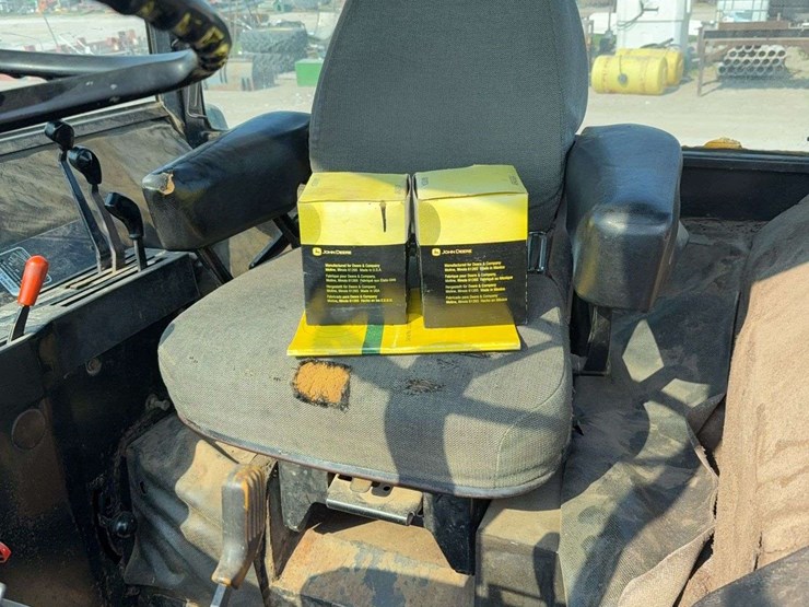 john-deere-4230-image-11