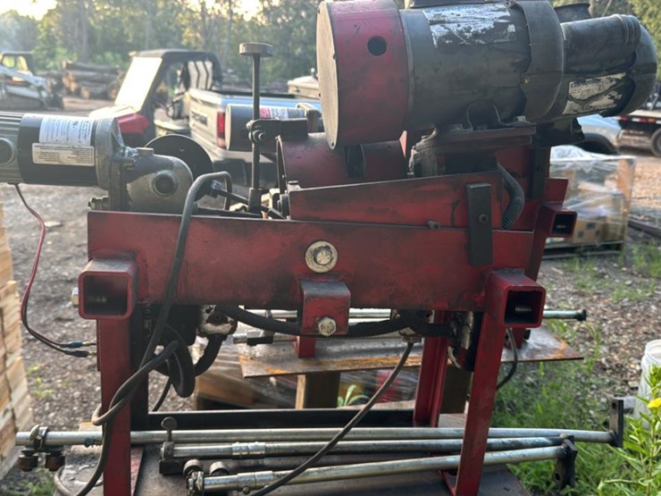 #129-•-2004-wood-mizer-lt300-bandmill-image-45