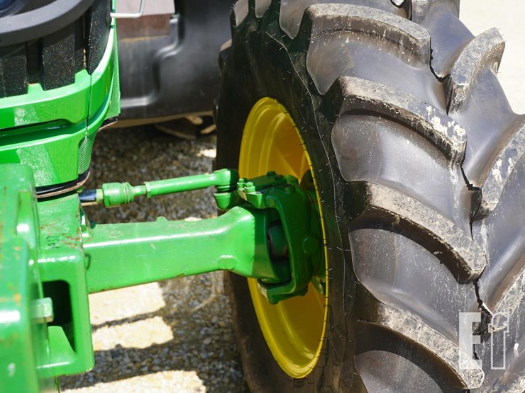 2013-john-deere-6125m-image-14