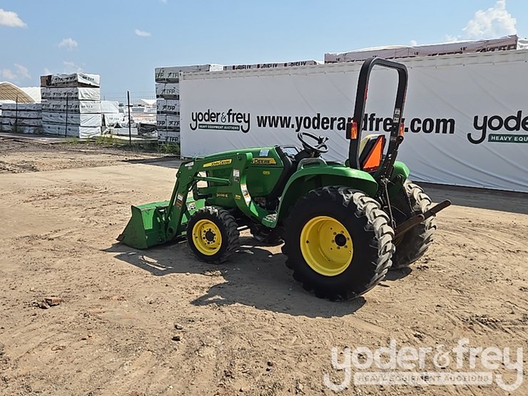 2009-john-deere-3038e-image-3