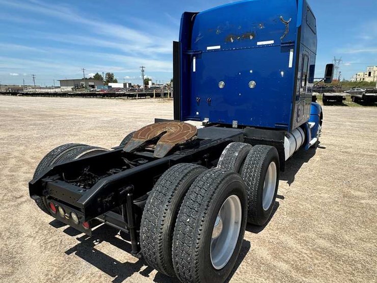 2012-kenworth-t660-image-5