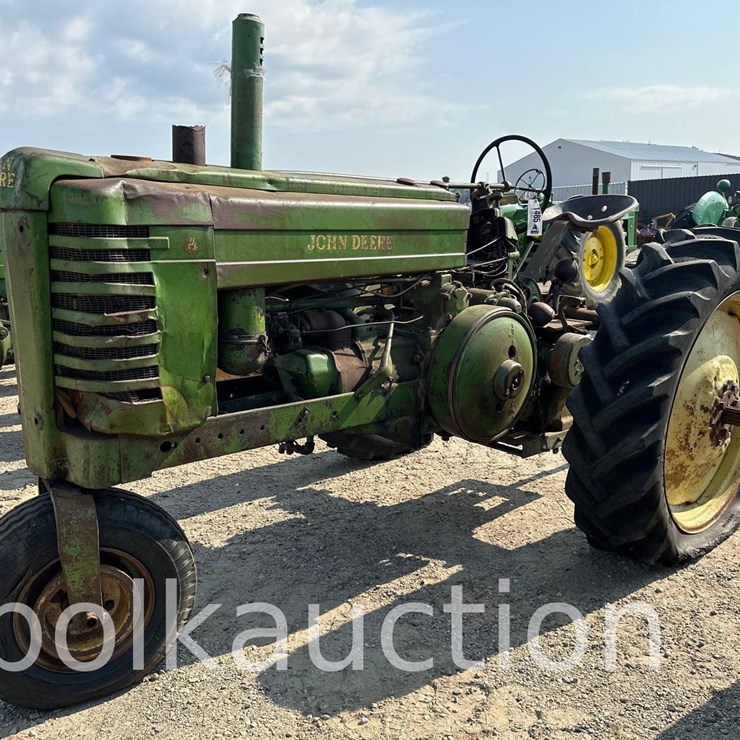 JOHN DEERE A