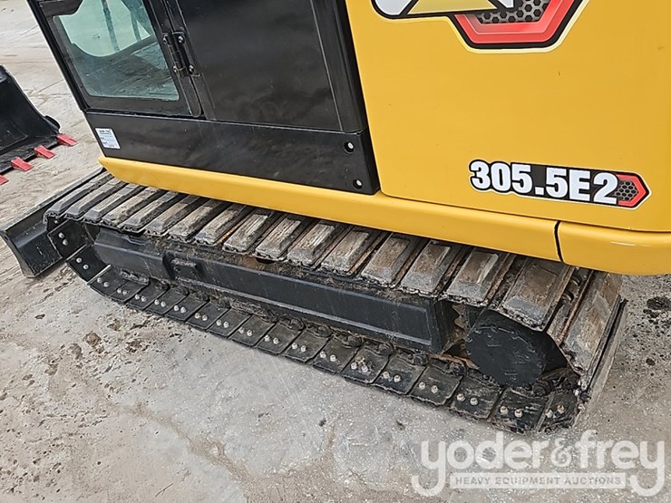 2022-caterpillar-305.5-image-26