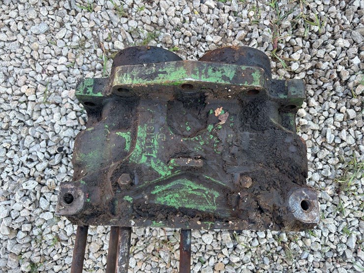 john-deere-model-70-block-image-13