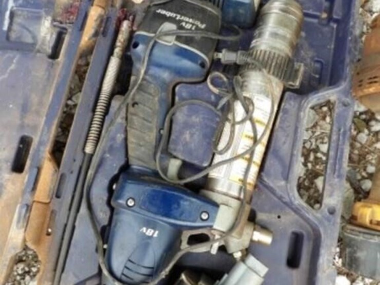 2---battery-powered-grease-guns,-more-image-3