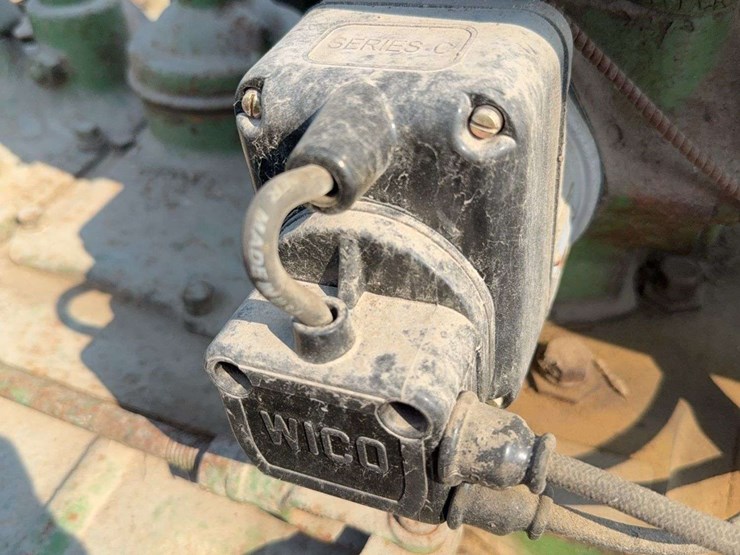 john-deere-b-image-14