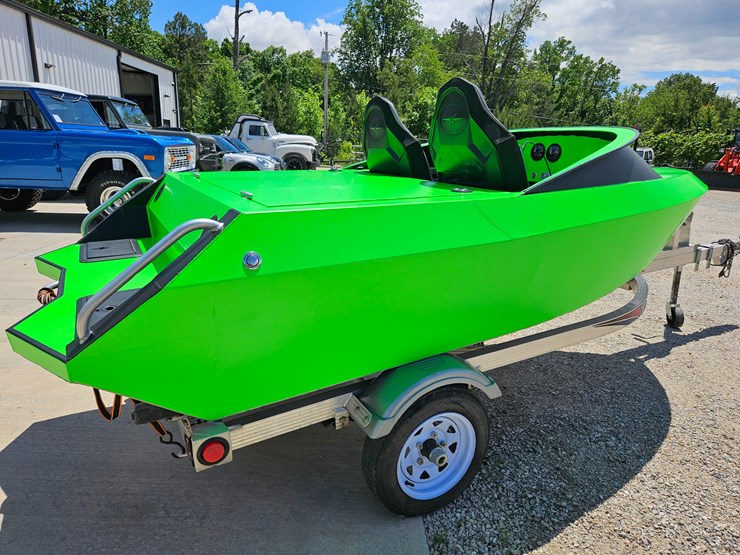 #18971-•-10'-jet-boat-image-18