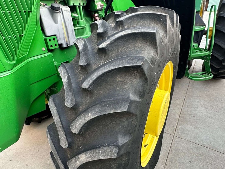 2000-john-deere-8310-image-40
