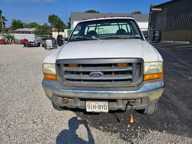 2000-ford-f550-image-37