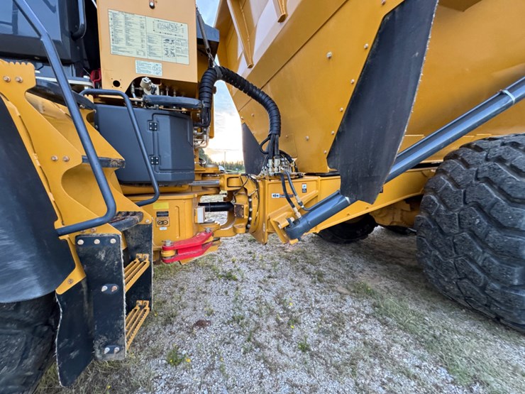 2022-deere-410e-image-9
