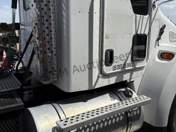 2006-kenworth-t300-image-13