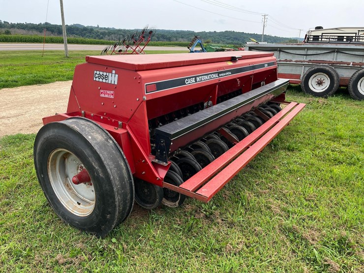 case-international-5300-soybean-special-drill-image-5