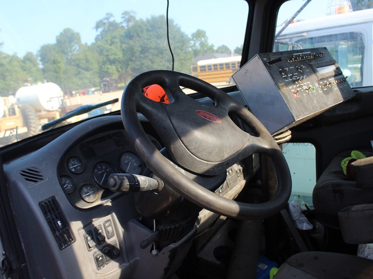 peterbilt-337-image-6