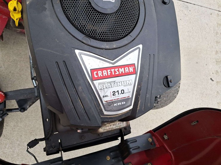 2011-craftsman-yt3000-riding-mower-image-11