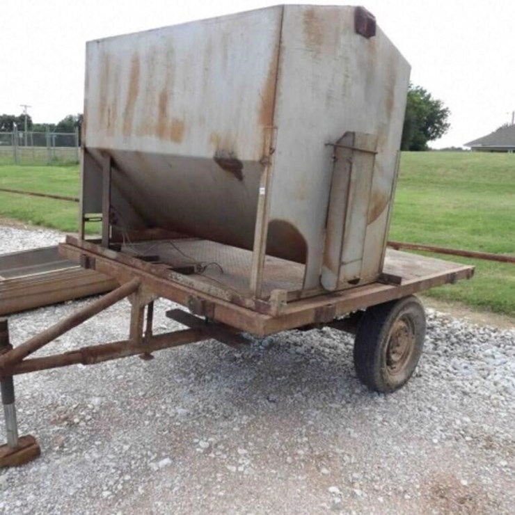 Bar-6 Cake Feeder on Trailer