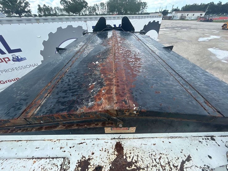 2012-freightliner-m2-106-asphalt-pothole-patcher-truck-image-41