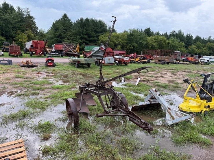 john-deere-44-image-2