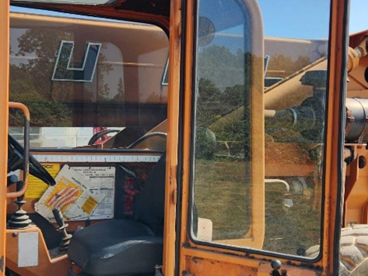 2001-lull-highlander-844c42-telescoping-8000#-lift.-serial-number-01w21p223795.-cummins-diesel-image-24