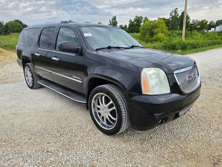 2011-gmc-yukon-xl-image-37