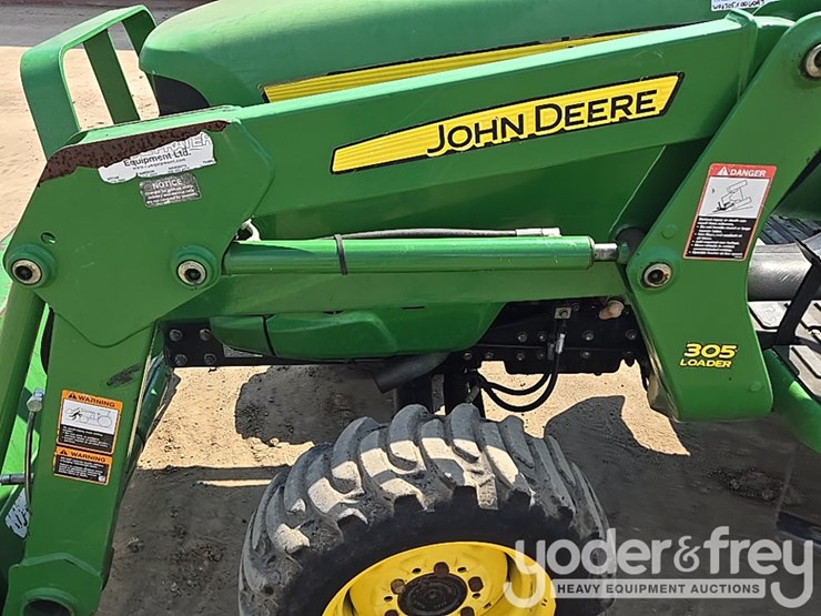 2009-john-deere-3038e-image-26