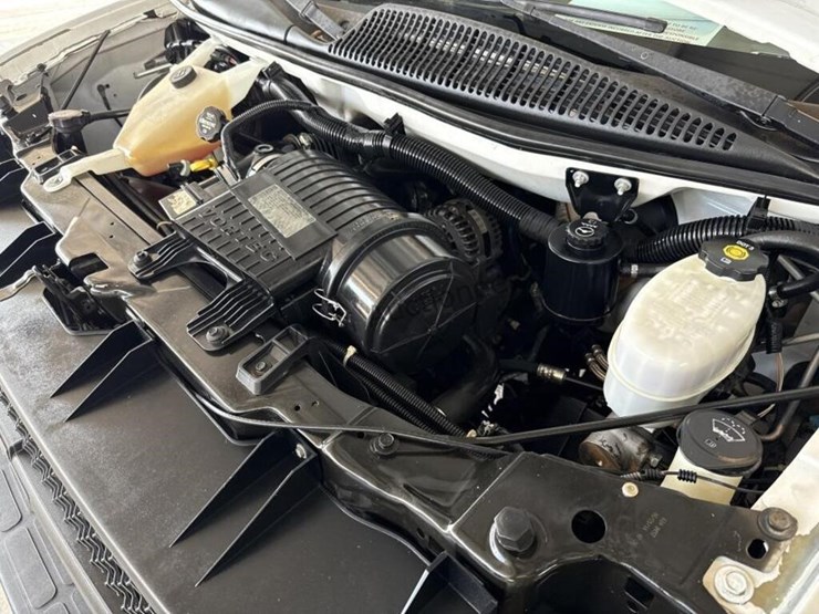 2014-chevrolet-express-2500-image-14