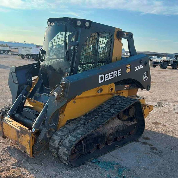 DEERE 333G