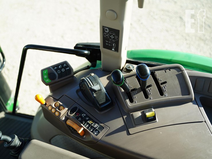 2017-john-deere-5090r-image-37