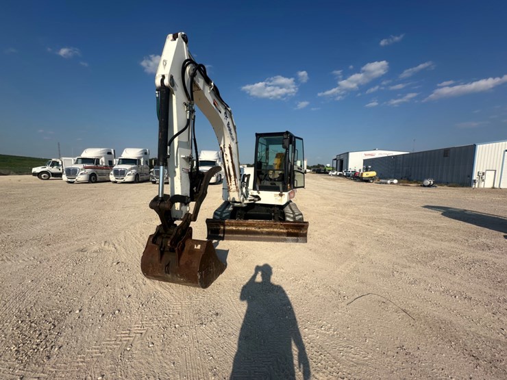 2009-bobcat-442e-image-2