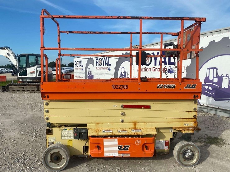 2018-jlg-3246es-image-16