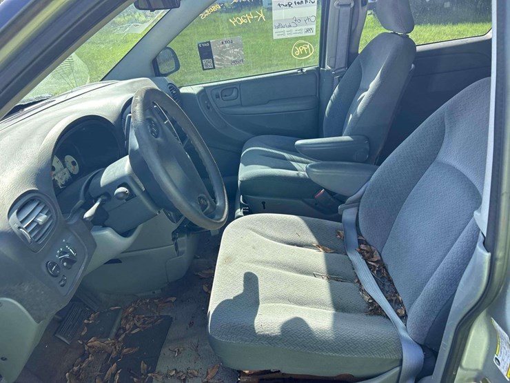2005-dodge-caravan-image-11