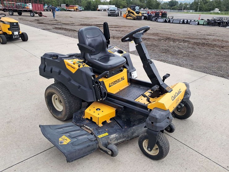 2015-cub-cadet-60-image-2