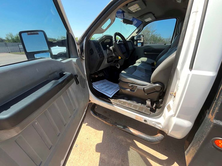 2011-ford-f450-image-6