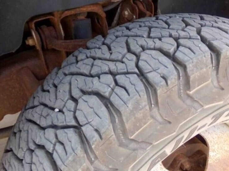 2011-chevy-4-door-dually-weld-bed-image-6