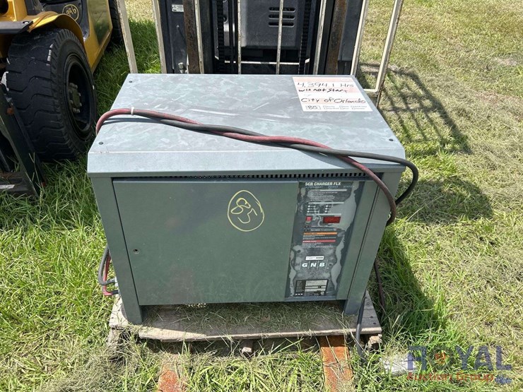 yale-3,500lb-electric-forklift-image-15