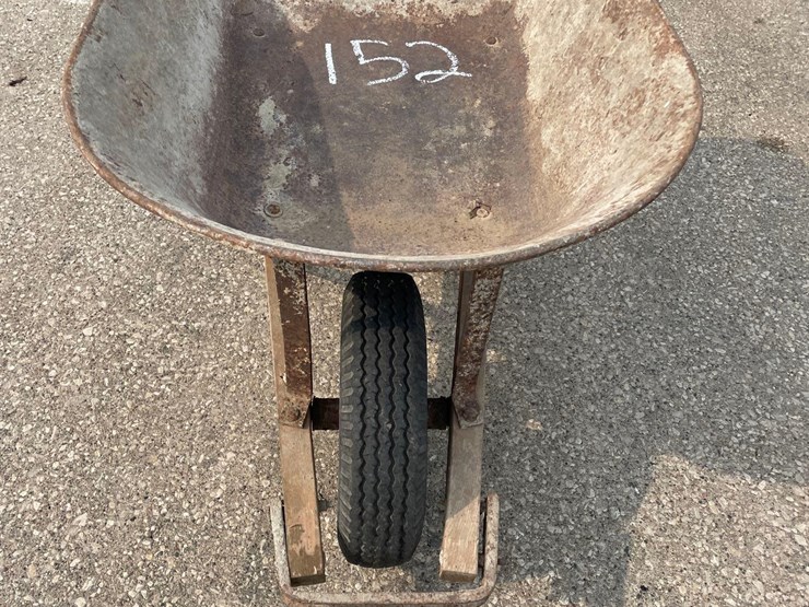 metal-wheel-barrow-image-3