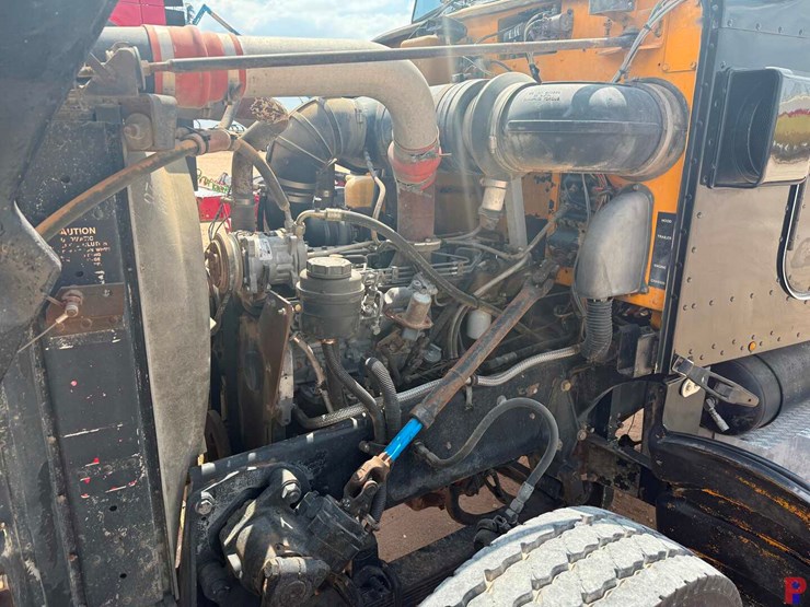 1992-peterbilt-357-image-19