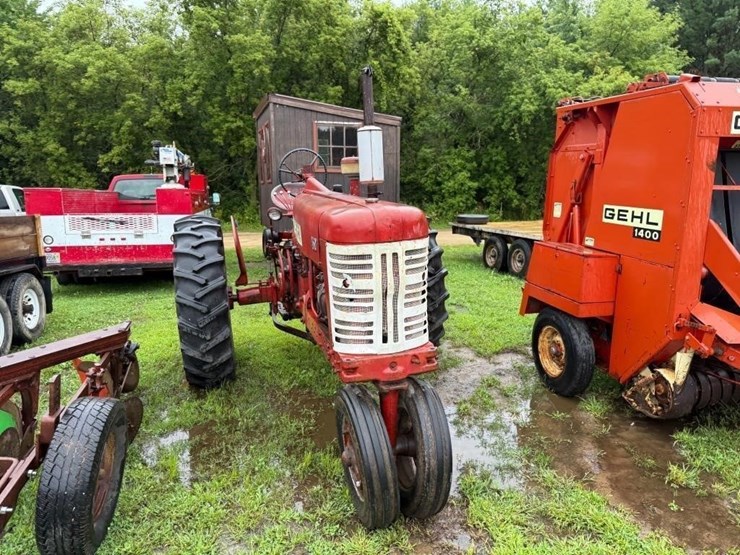 farmall-450-gas-tractor-image-2