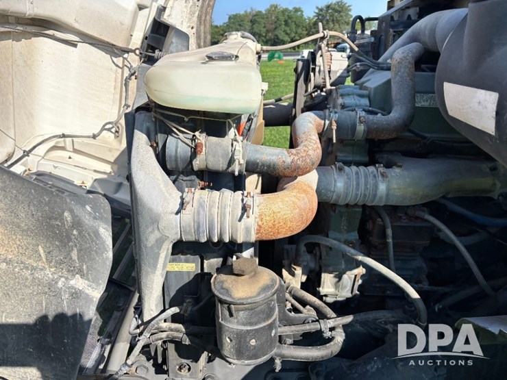 2000-sterling-dry-tender-truck-(gp11245,-unit-123831)-image-73