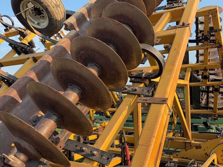 landoll-tilloll-876,-35ft,-3-bar-harrow-with-beater,-walking-tandem,-updated-reel-savers-image-6