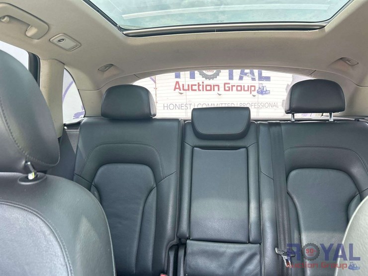 2012-audi-q5-image-21