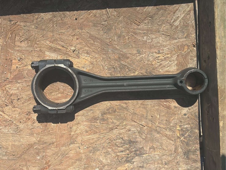 john-deere-model-g-rod-set-and-camshaft-image-2