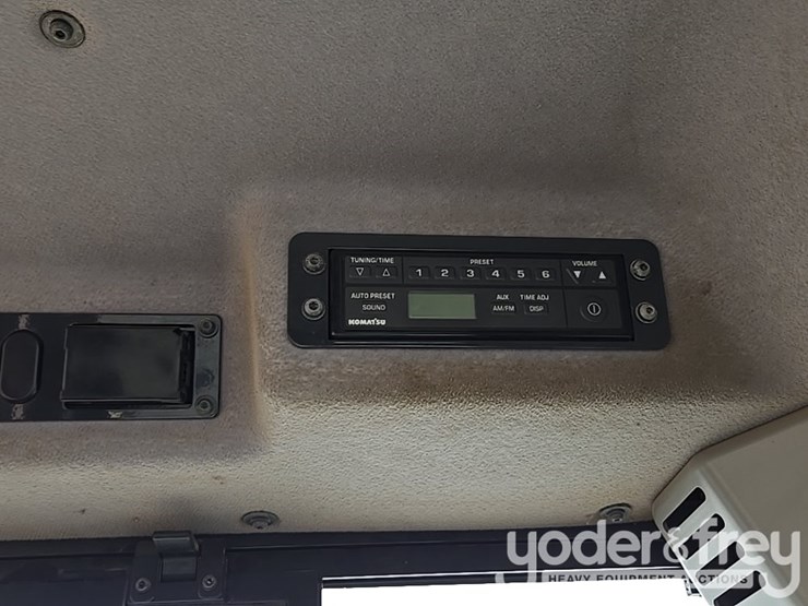 2020-komatsu-d61px-24-image-60