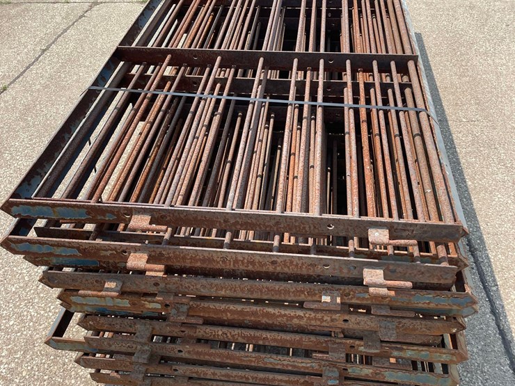 approx-25-hog-gates-image-3