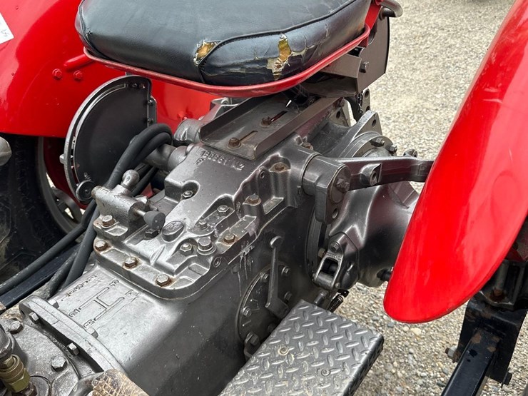 massey-ferguson-65-image-16