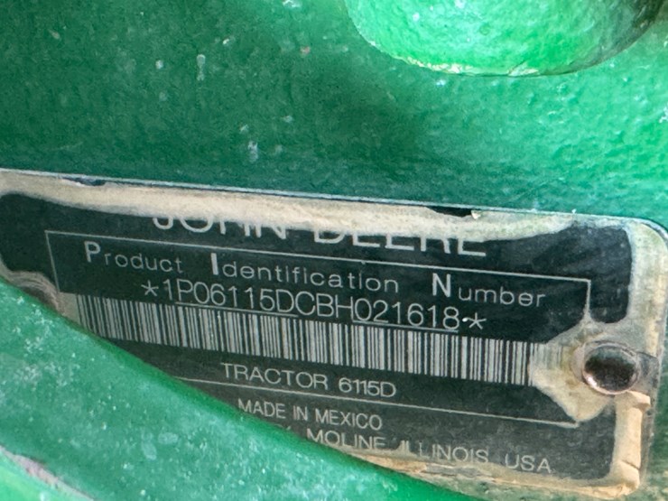 2011-john-deere-6115d-image-11