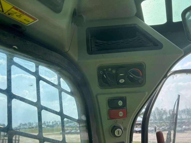 2015-caterpillar-299d2-image-9