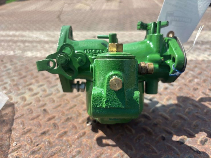 marvel-schebler-dltx-18-carburetor-image-2